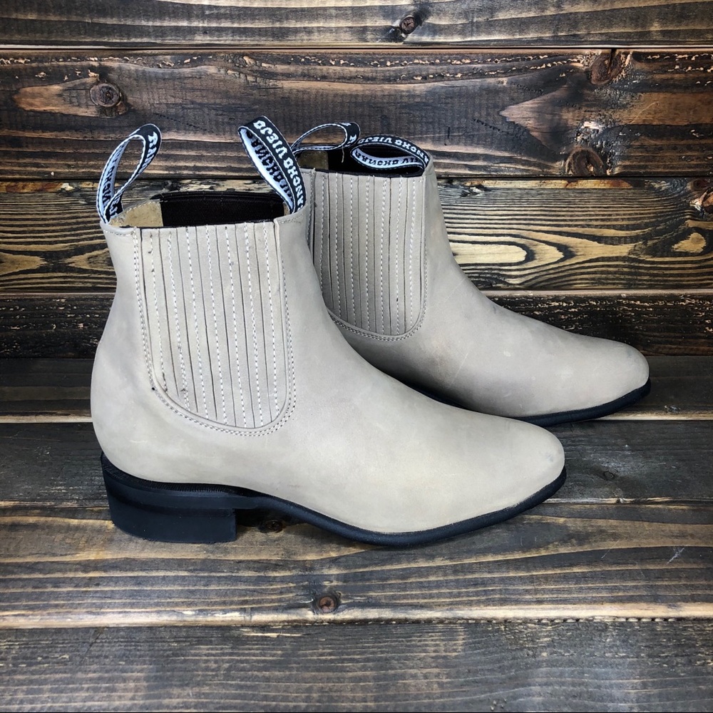 Tan suede boot